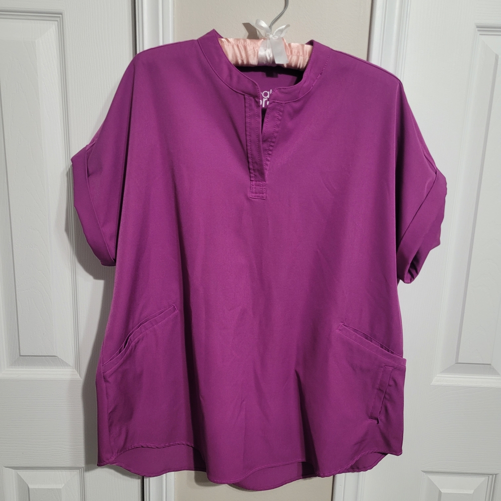 Health Pro Women's Scrub Top Size Large